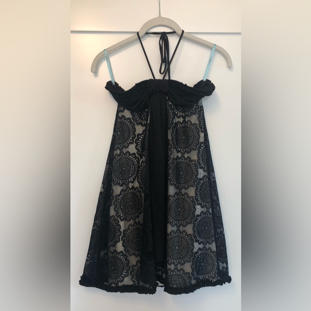 Convertible Marciano mini cocktail dress for date night or girls night out! (XS)